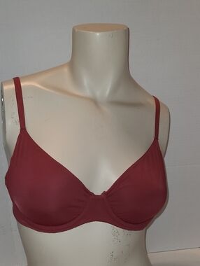 VICTORIA SWCRET Wireless Support Bra in Deep Red 34C